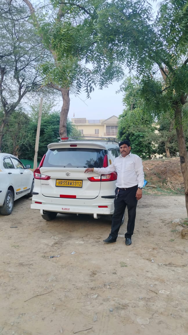 best taxi service in gurugram (1)